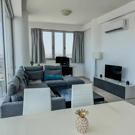 Stunning Sea & View - 3 Min Walk To Larnaca