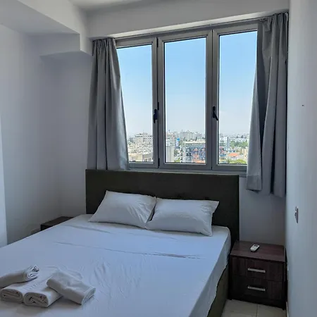 Stunning Sea & View - 3 Min Walk To