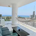 Stunning Sea & View - 3 Min Walk To Apartment Larnaca
