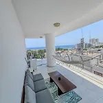 Stunning Sea & View - 3 Min Walk To Apartment