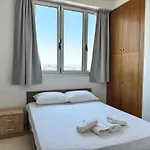 Stunning Sea & View - 3 Min Walk To * Larnaca