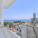 Apartment Stunning Sea & View - 3 Min Walk To Larnaca