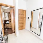 Stunning Sea & View - 3 Min Walk To Apartment Larnaca