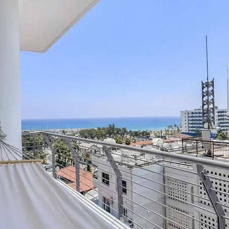 Lägenhet Rated - Premium Seaview 2-bdr-apt In Tallest Building In - 2 Min Walk To Larnaca