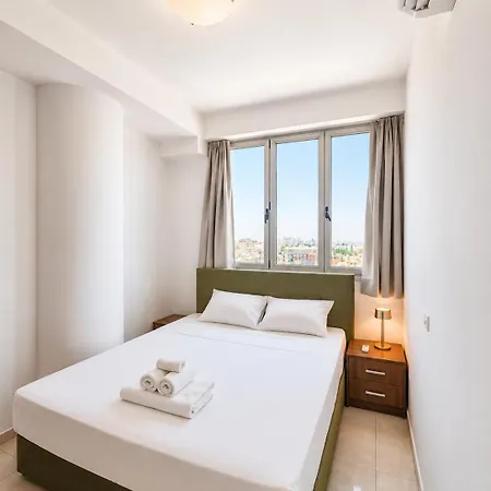Top-rated Premium Sea View, Sunrise & Sunset 2-bdr In Tallest Building In - 3 Min Walk To Beach, By Blue Palm Living Λάρνακα