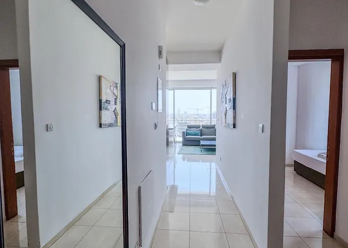 Stunning Sea & View - 3 Min Walk To アパート