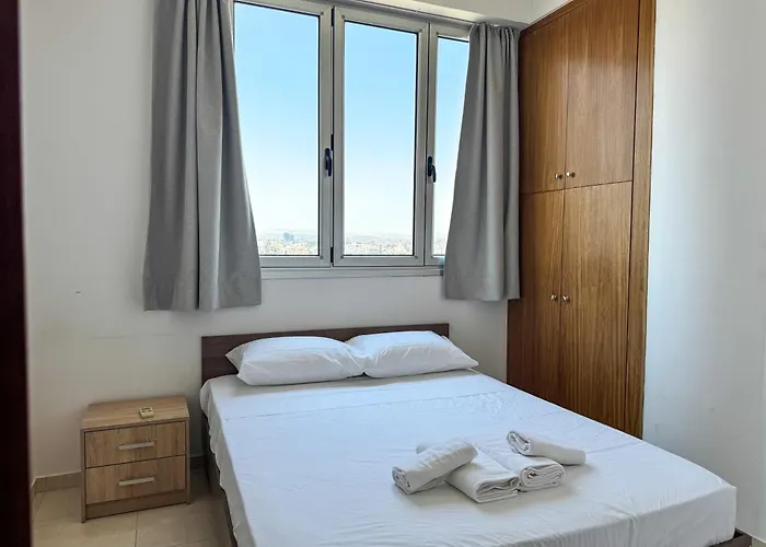 Stunning Sea & View - 3 Min Walk To * ラルナカ